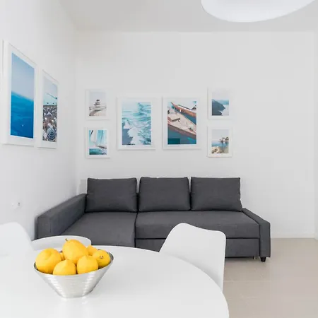 Puolo Seaside 3 *